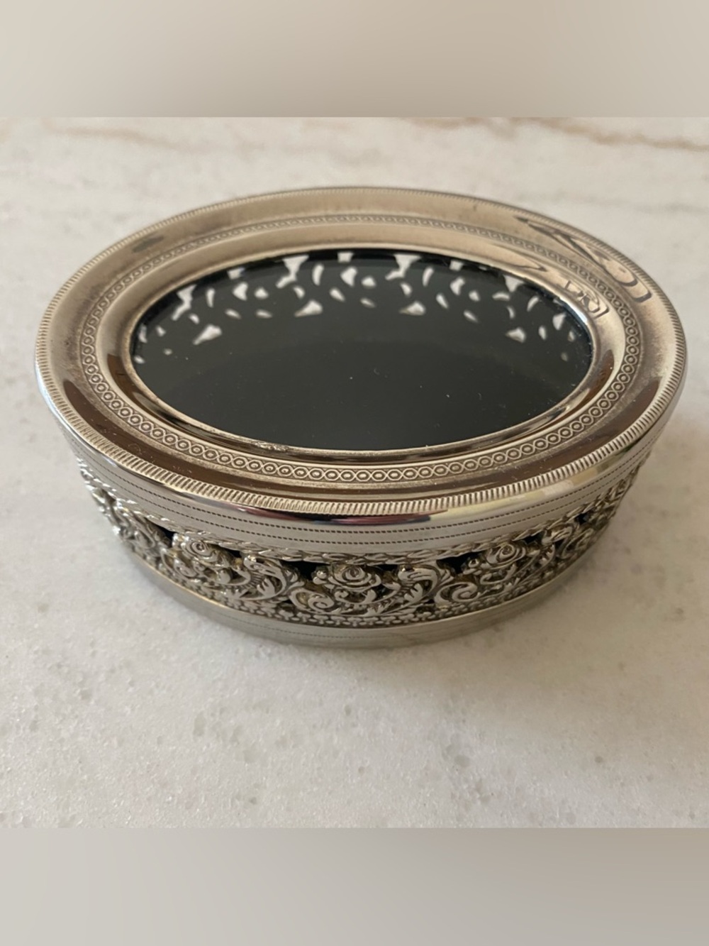 Vintage Silver Plated Oval Filagree Trinket Box With Glass Lid